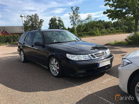Saab 9-5 YS3E priekis ir šonas