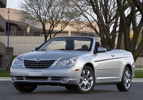Chrysler Sebring (2007-2010) sedano ir kabrioleto versijos