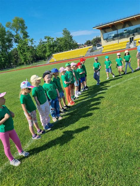 Vaikų namų auklėtinių ir Honda klubo narių bendravimas sportinėse varžybose