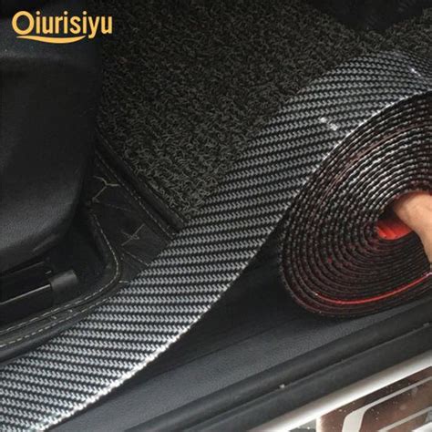Automobilio ratų arkų apsauga iš anglies pluošto imitacijos
