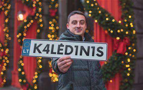 Kalėdinis numerio ženklų išpardavimas Regitros renginyje