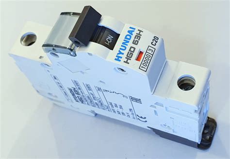 Elektros saugikliai ir automatiniai jungikliai
