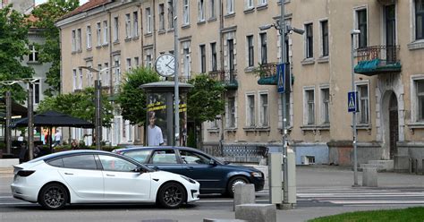 Nuotraukų pavyzdžiai, kaip tinkamai fotografuoti automobilį pardavimui
