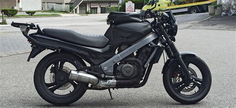 Honda NTV 650 Revere motociklo variklio ir alyvos elementų schema