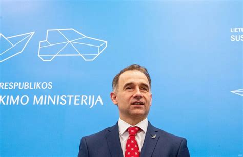 Susisiekimo ministras Rokas Masiulis pristato naują Registrų centro vadovą