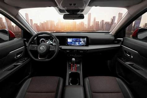 Nissan Note interjero nuotrauka su erdviomis galinėmis sėdynėmis