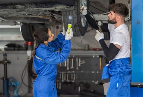 Nuotrauka, iliustruojanti automobilio maskavimą prieš dažymą