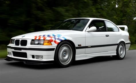 BMW M3 Lightweight nuotrauka