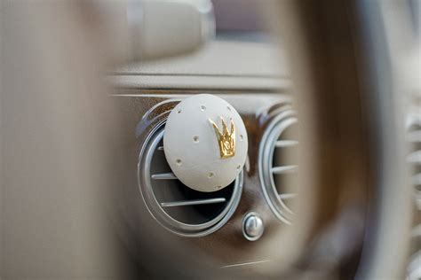 Tematinė nuotrauka: įvairūs automobilių kvapai salone