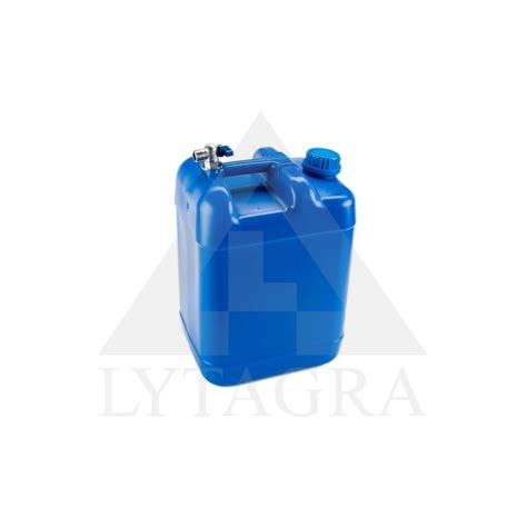 Metalinis bakelis vandeniui su kraneliu, stovyklavimo aplinkoje
