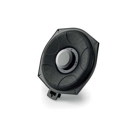 Įvairių gamintojų (Focal, Audison, Helix) BMW skirtų garsiakalbių nuotraukos
