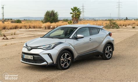 Nuotrauka: Sudaužytas Toyota CH-R avarijos vietoje
