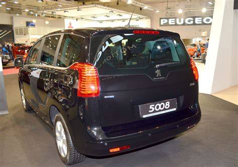 Peugeot 5008 I (Phase II, 2013) - išvaizda ir linijos