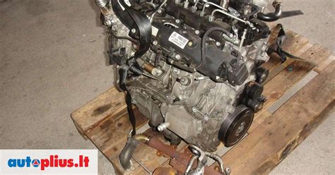 Opel Astra variklio skyriaus nuotrauka