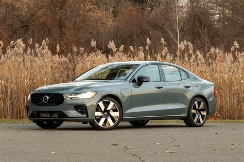Detali schema, parodanti Volvo S60 posūkio žibinto jungties vietą