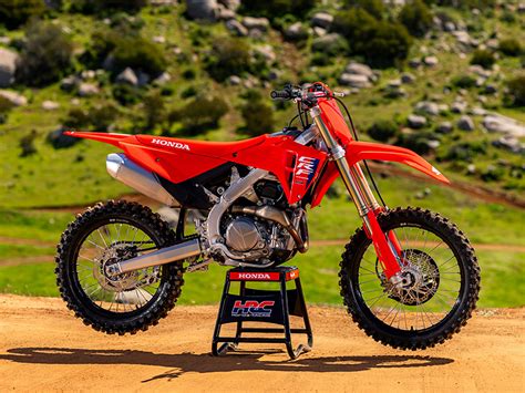 Honda CRF450R 2017 važiuoklės schema ir aerodinaminės savybės
