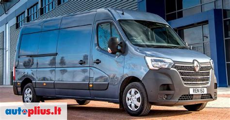 Teminė nuotrauka su Renault Master automobiliu, ant kurio sumontuoti stiklo deflektoriai
