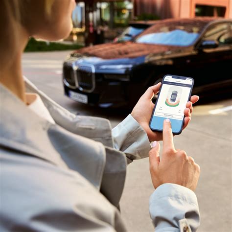 Teminė nuotrauka su BMW automobiliu, statomu naudojant Parking Assistant Professional