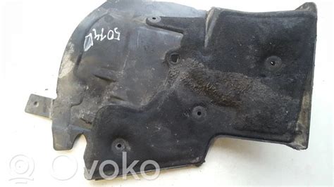 Saab 9-3 ventiliatoriaus variklio vieta po daiktadėže