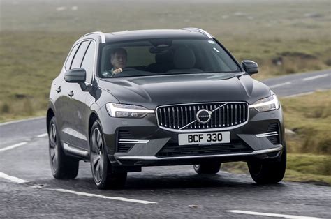 Infografika: Pagrindinės Volvo XC60 techninės priežiūros zonos (variklis, transmisija, elektronika, važiuoklė)
