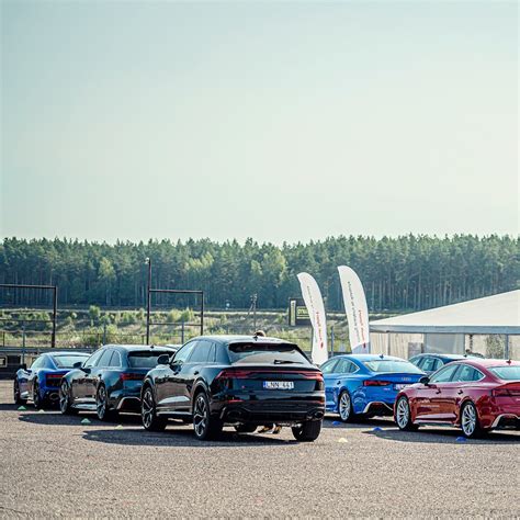Naujausių Audi visureigių modelių pristatymas