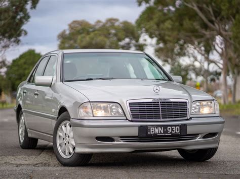 Mercedes-Benz C240 (1997 m.) nuotrauka