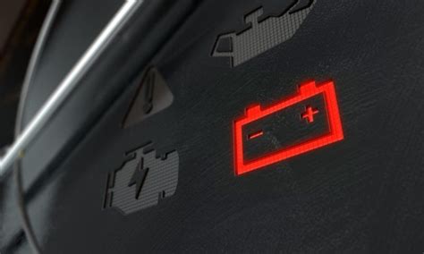 automobilio akumuliatoriaus simbolis prietaisų skydelyje