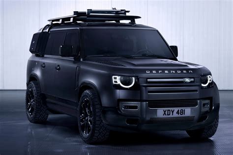Land Rover Defender visureigis ir laikrodis