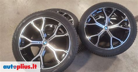 BMW X6 su skirtingų tipų padangomis
