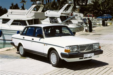 Volvo 240 susidūrimo bandymų iliustracija