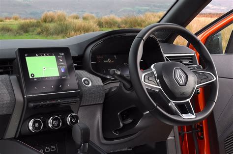 Naujojo Renault Clio interjero nuotrauka, akcentuojanti centrinį ekraną
