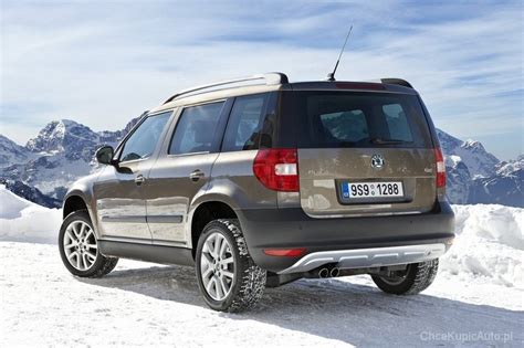 Skoda Yeti 1.2 TSI (105 KM) variklio išvaizda ir šoninis vaizdas