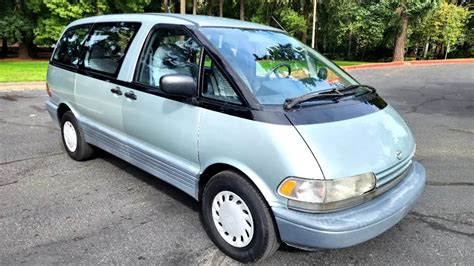 Toyota Previa minivenas