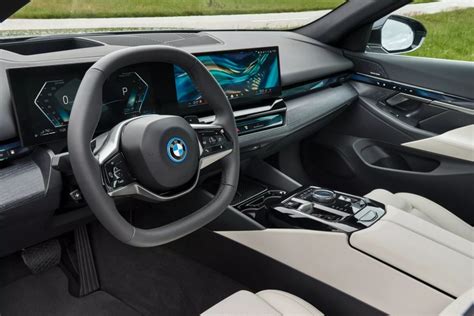 BMW 530e interjeras
