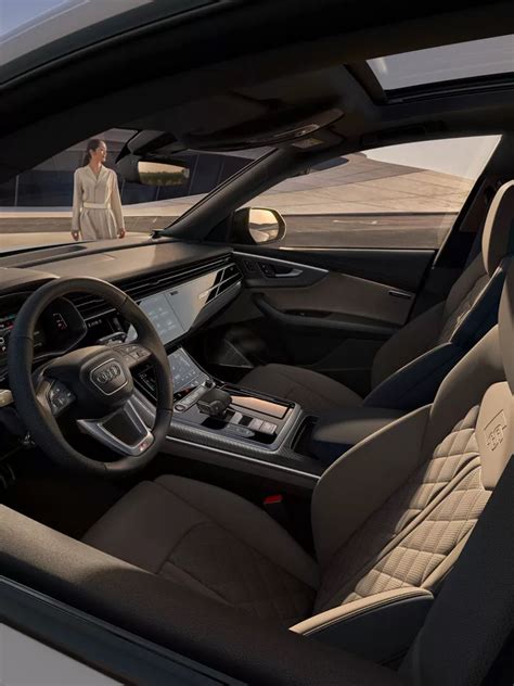Tematinė nuotrauka: Audi interjeras su moderniomis technologijomis