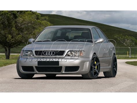 Infographic: Audi A6 C4 bamperio demontavimo žingsniai