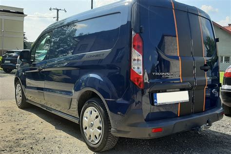 Nuotrauka: Ford Transit Connect automobilio priekis ir šonas