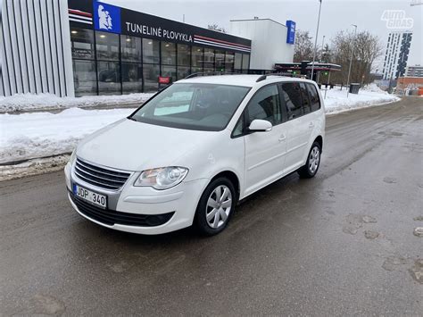 Volkswagen Touran I vienatūris išorėje