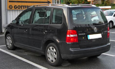 Volkswagen Touran interjeras, demonstruojantis erdvumą