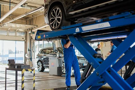 Nuotrauka: automobilio apžiūra servise
