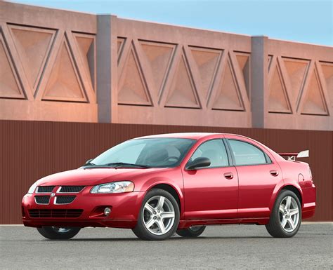 „Dodge Stratus“ automobilio salonas