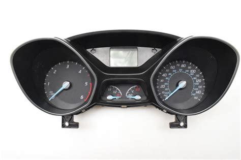 Ford Focus 2009 prietaisų skydelis su užsidegusiomis lemputėmis