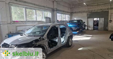 automobilių serviso interjeras