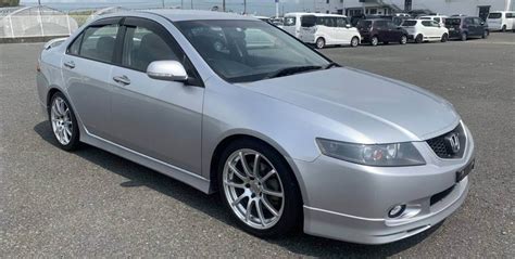 Chromuotas priekinių grotelių apvadas Honda Accord CL7