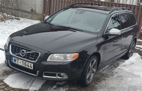 Volvo V70 III automobilio eksterjero nuotrauka