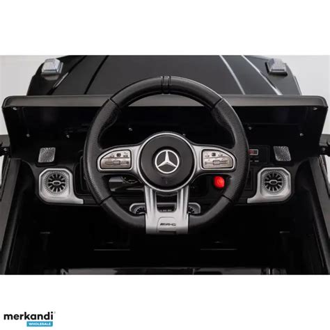 Teminė nuotrauka: Mercedes-Benz automobilis su ratlankiais