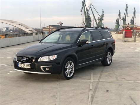 Volvo XC70 P2 2.4D5 AWD Momentum automobilio siluetas