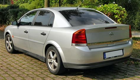 Šaltinis: Opel Vectra Vectra C Caravan techniniai duomenys ir nuotraukos