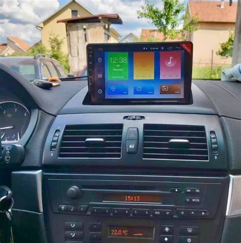 Infografika: BMW X3 laikrodžio nustatymas - meniu navigacija