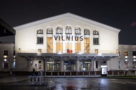 Lėktuvas kylantis iš Varšuvos oro uosto